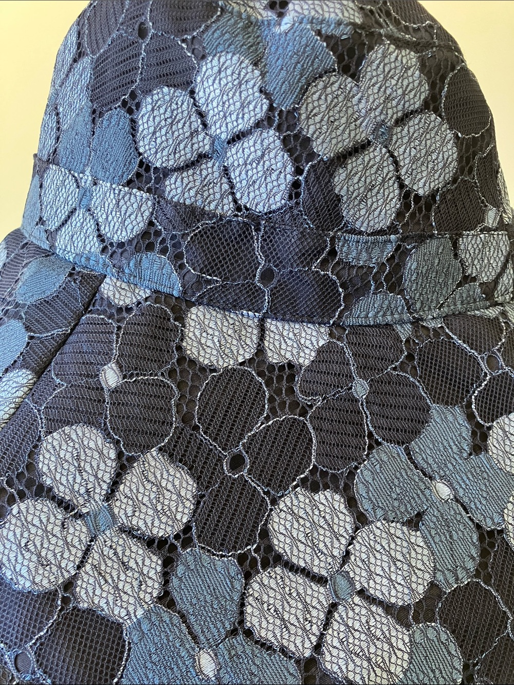 FREE PEOPLE Molly Blue Tones Floral Bucket Hat Wide Brim Chin Ties OS NWOT - Picture 5 of 6